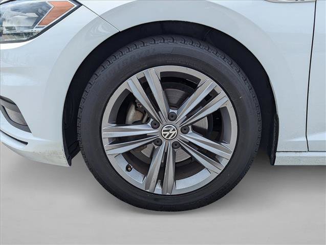Used 2020 Volkswagen Jetta R-Line w/ R-Line Cold Weather Package FWD image 9
