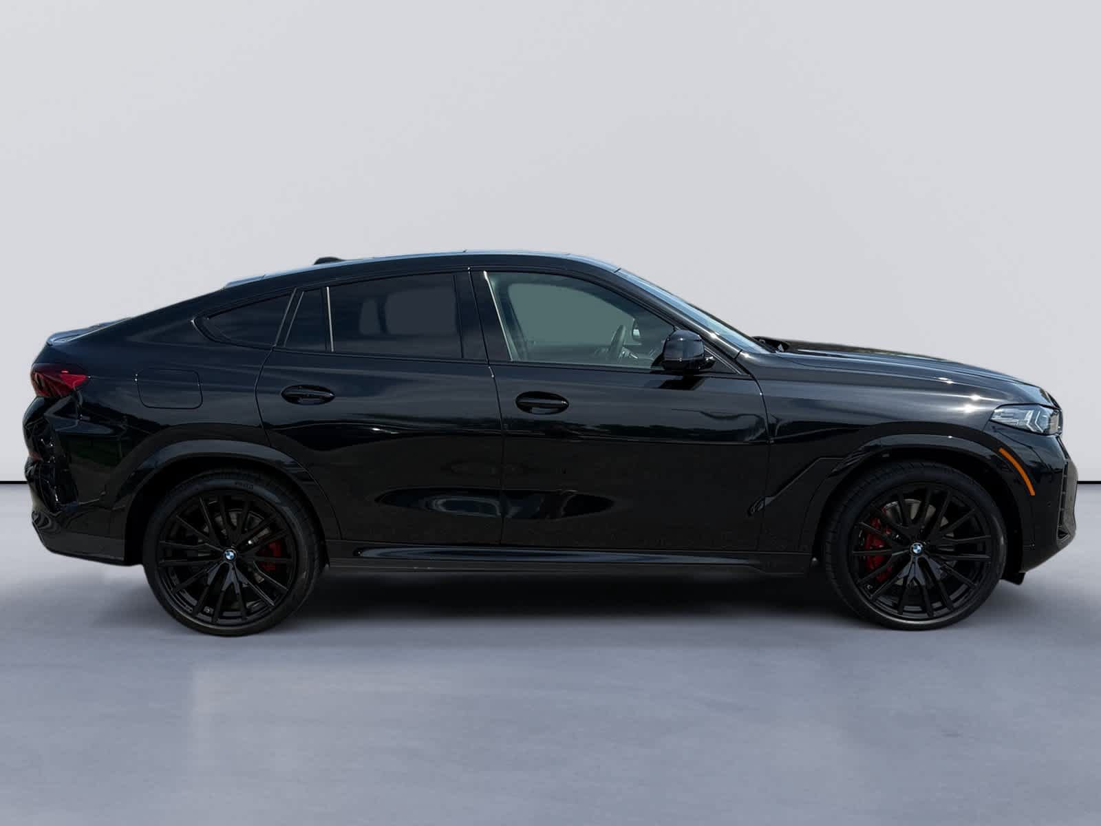 New 2027 BMW X6 xDrive40i w/ Executive Package AWD/4WD image 2