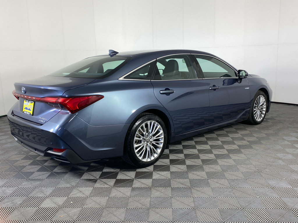 Used 2021 Toyota Avalon Limited w/ Advanced Safety Package FWD image 9
