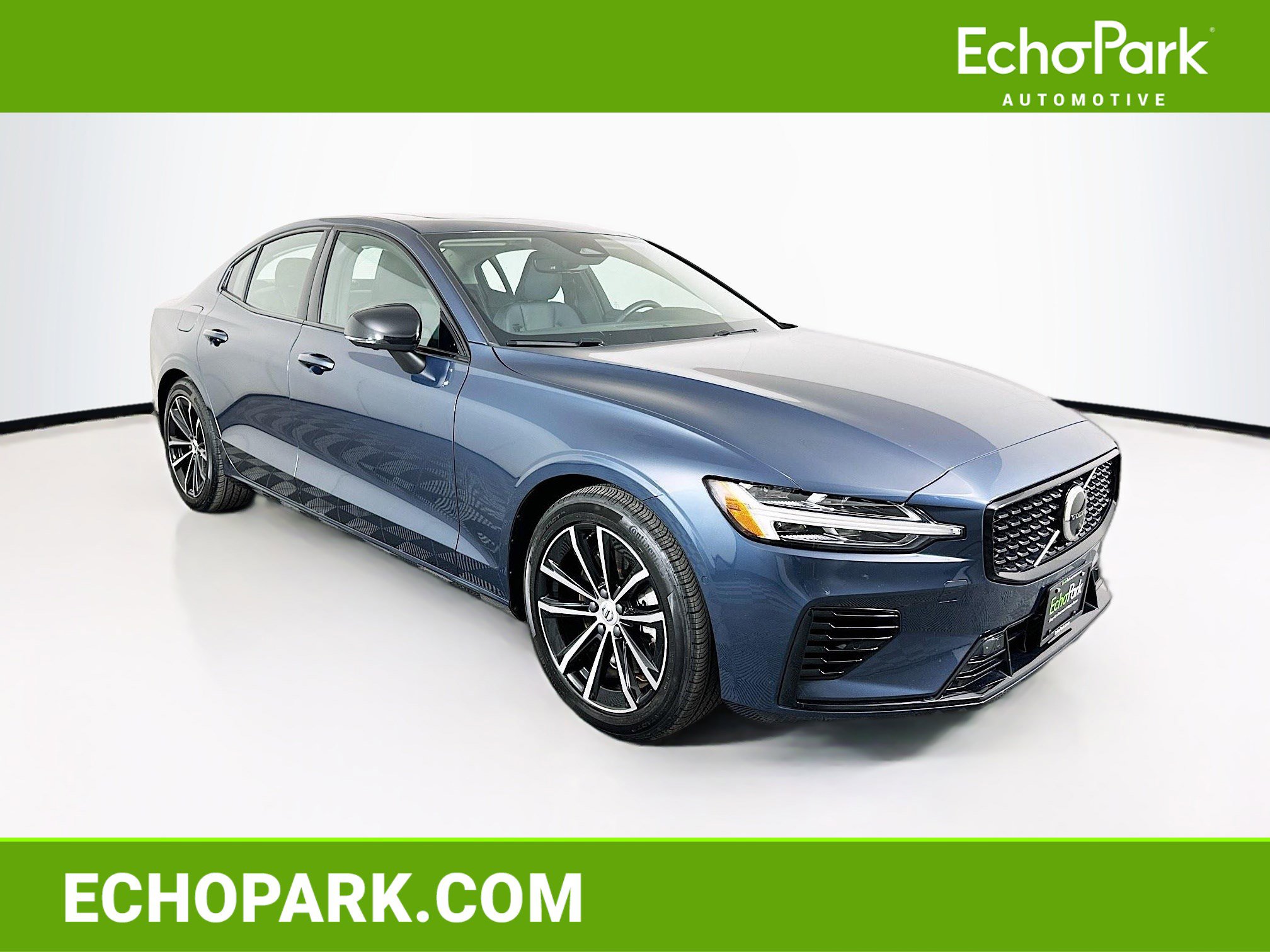 Used 2023 Volvo S60 T8 Plus image 1