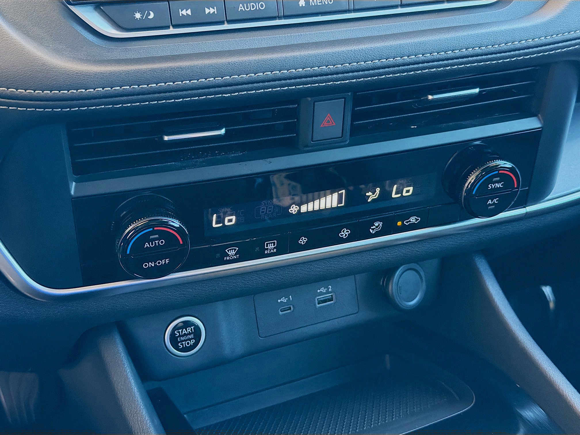 Used 2023 Nissan Rogue SV image 14