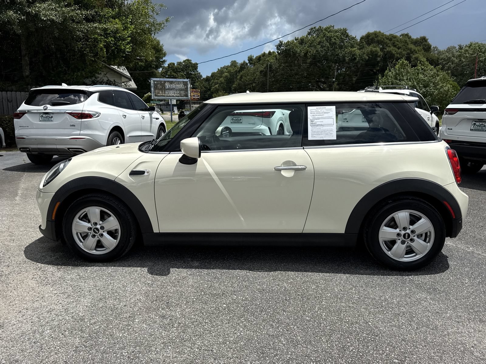 Used 2021 MINI Cooper 2-Door Hardtop FWD image 2