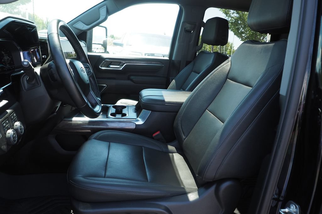 Used 2024 Chevrolet Silverado 3500 LTZ w/ LTZ Plus Package AWD/4WD image 14