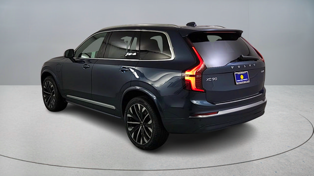 New 2026 Volvo XC90 T8 Plus w/ Protection Package Premier AWD/4WD image 5
