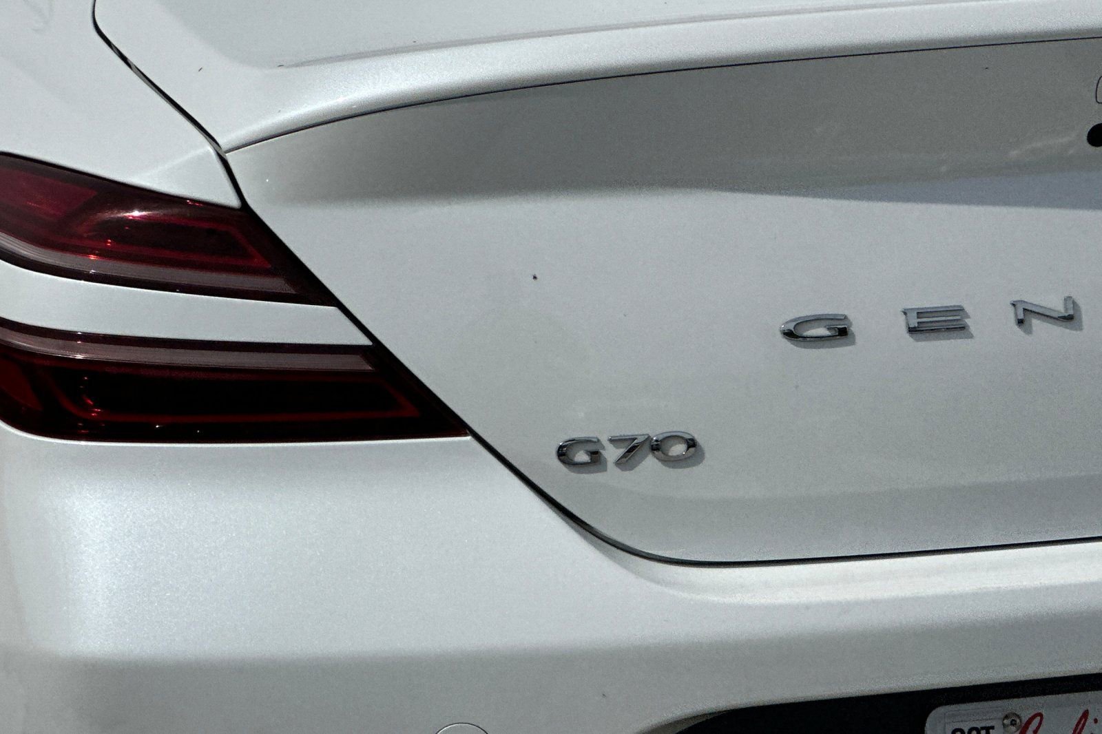 Used 2025 Genesis G70 2.5T image 32