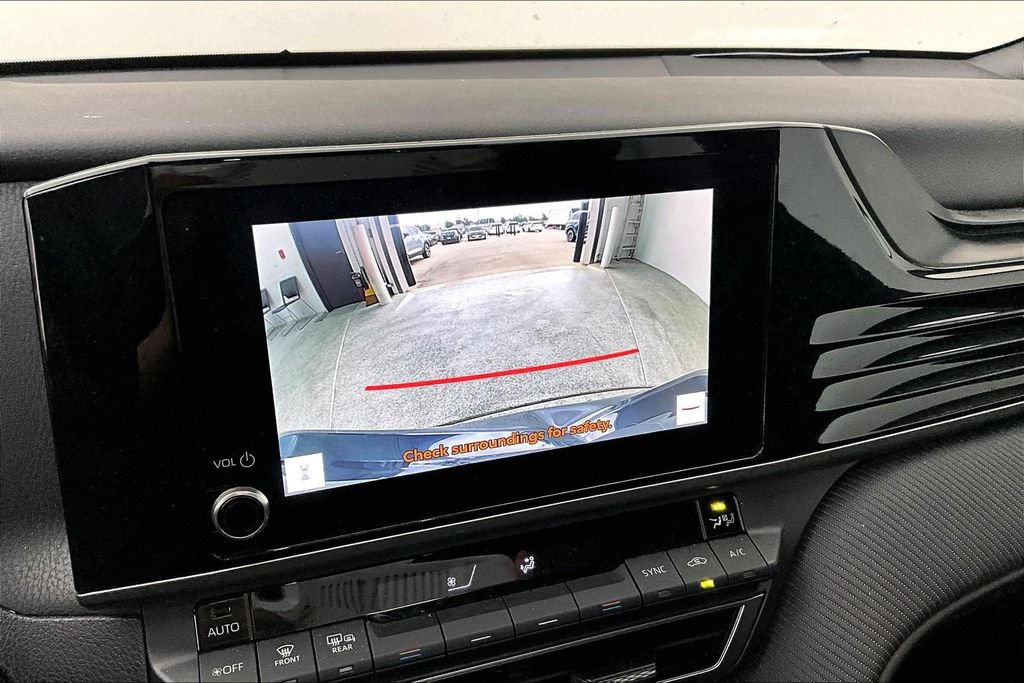 Used 2026 Toyota Camry SE w/ Convenience Package FWD image 25