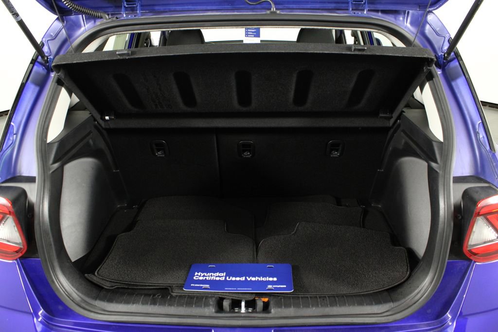 Certified 2023 Hyundai Venue SEL image 16
