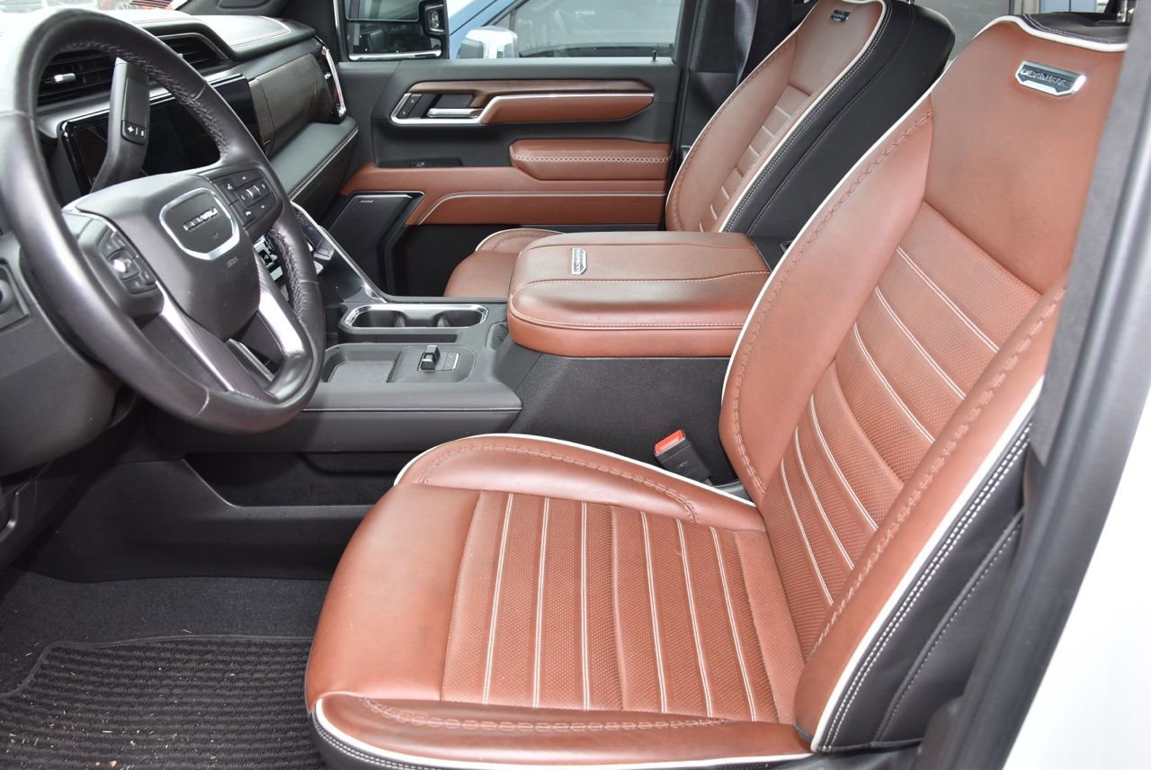 Used 2025 GMC Sierra 2500 Denali Ultimate image 10