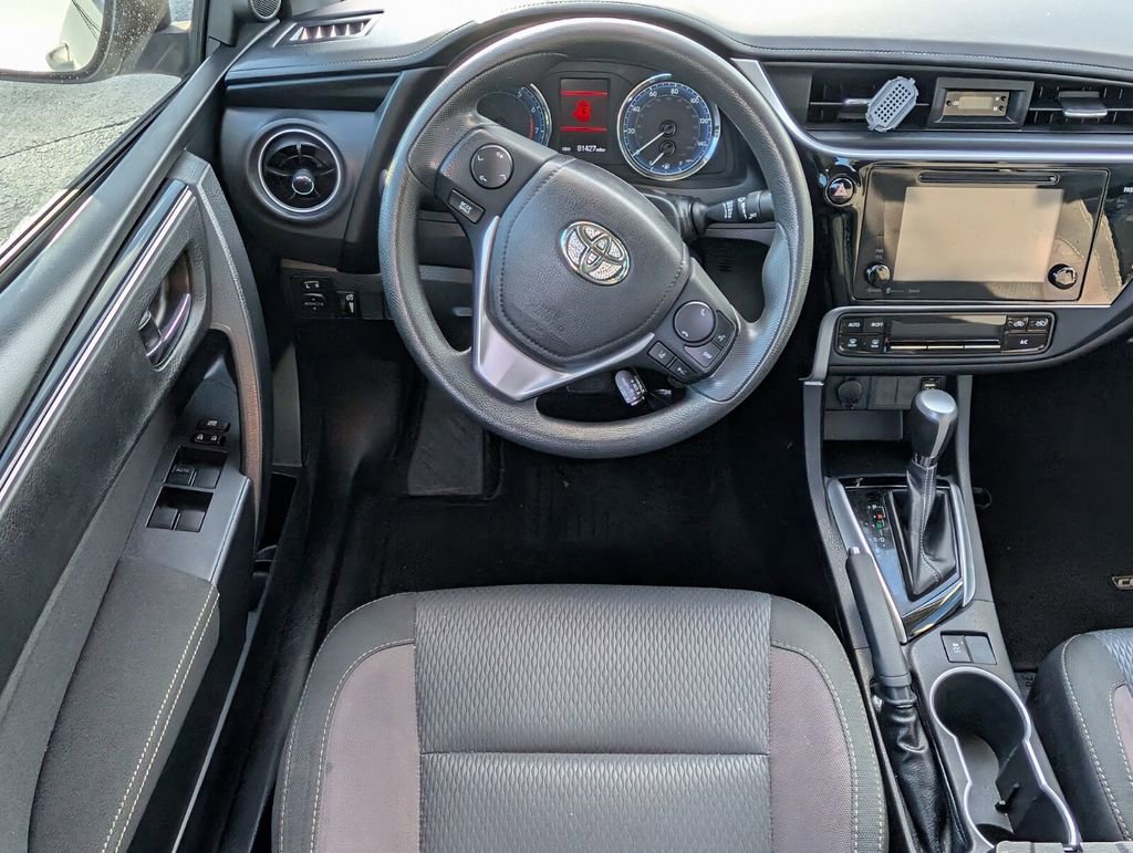 Used 2017 Toyota Corolla L image 9