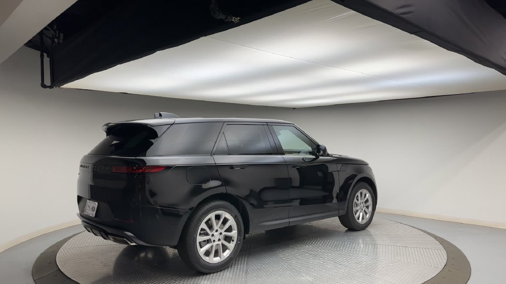 Used 2024 Land Rover Range Rover Sport SE AWD/4WD image 8