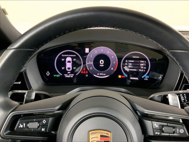 Used 2024 Porsche Panamera 4 image 11