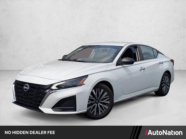 Used 2025 Nissan Altima 2.5 SV