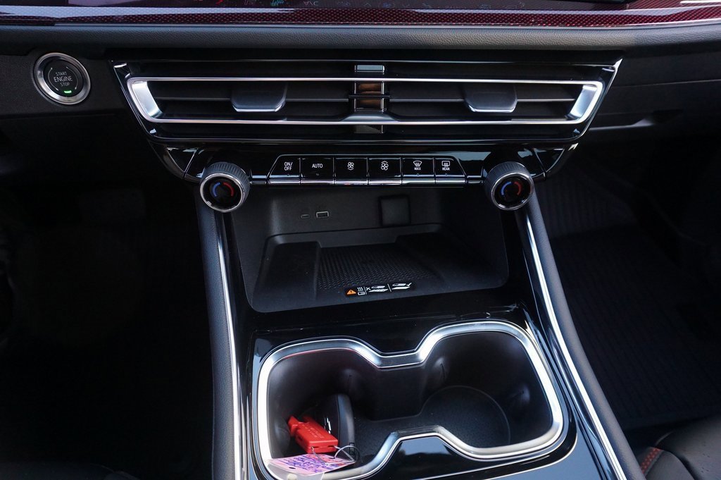 New 2026 Chevrolet Traverse RS image 16