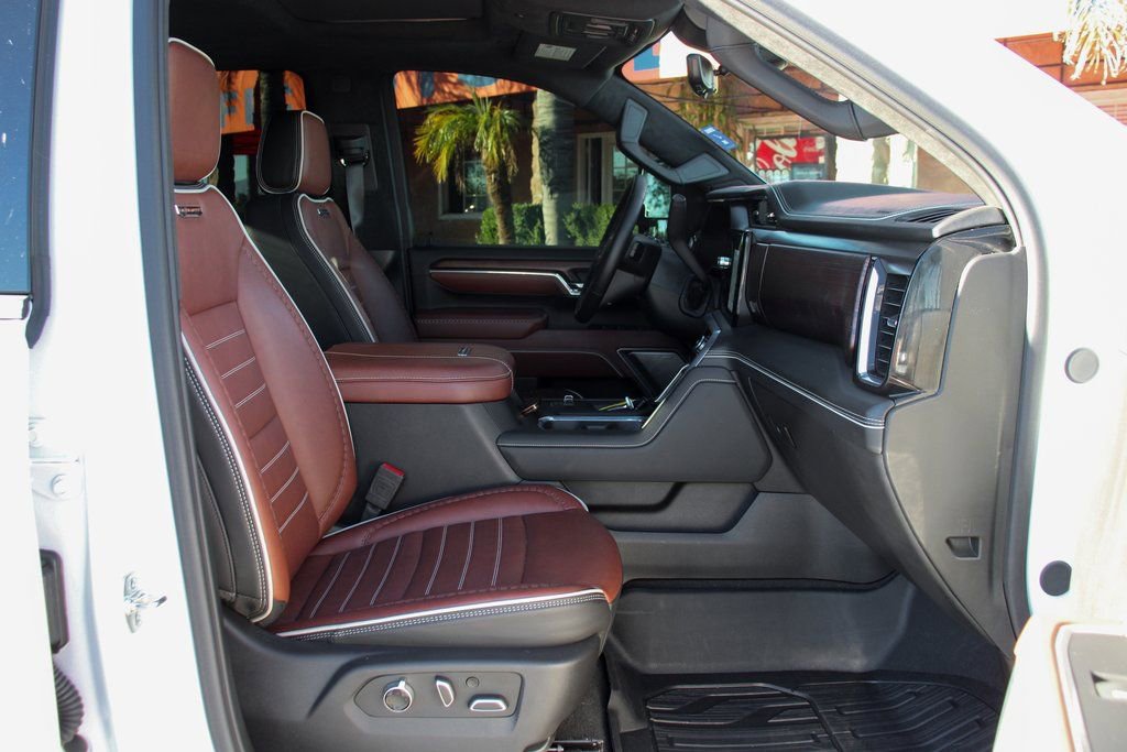 Used 2025 GMC Sierra 2500 Denali Ultimate image 51