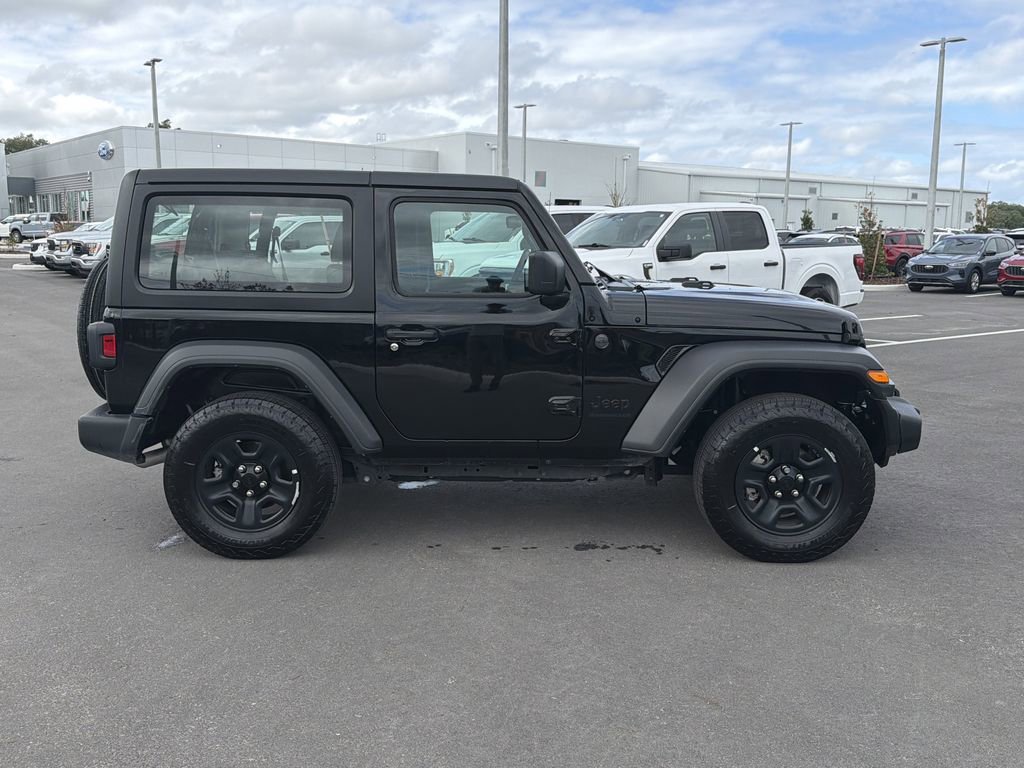 Used 2025 Jeep Wrangler Sport AWD/4WD image 3