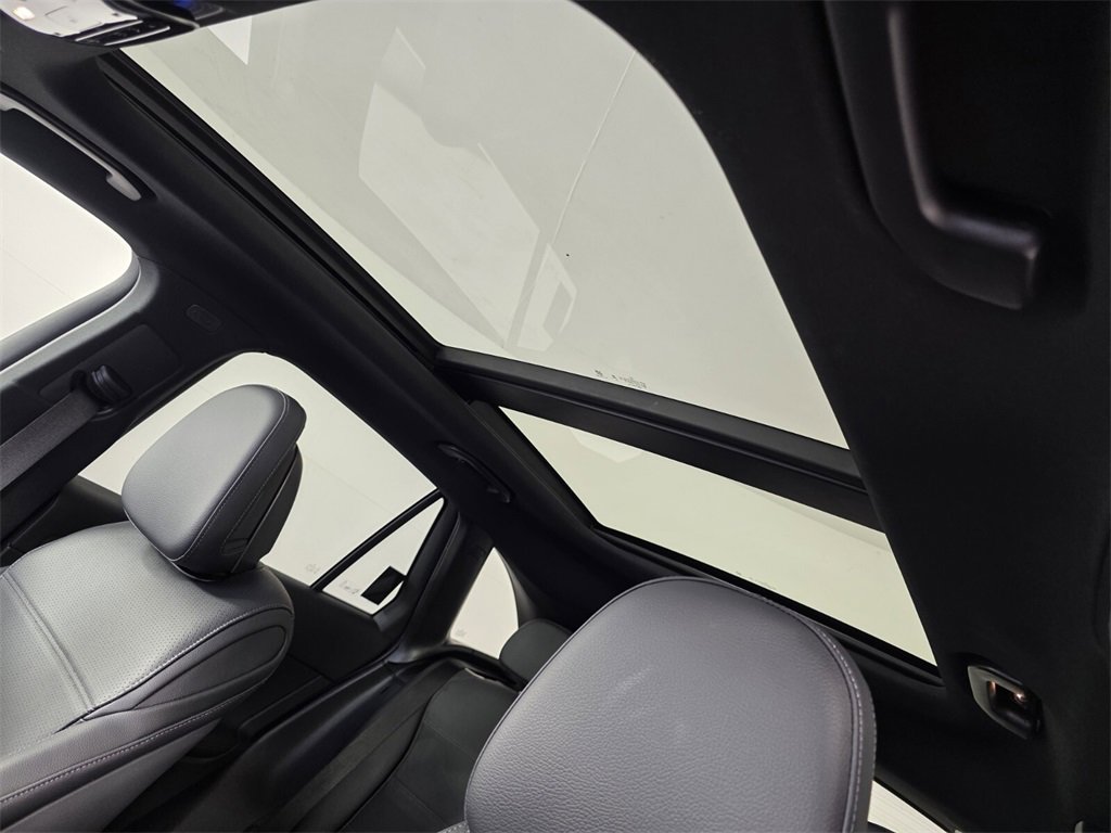 Certified 2025 Mercedes-Benz GLC 300 GLC 300 image 12