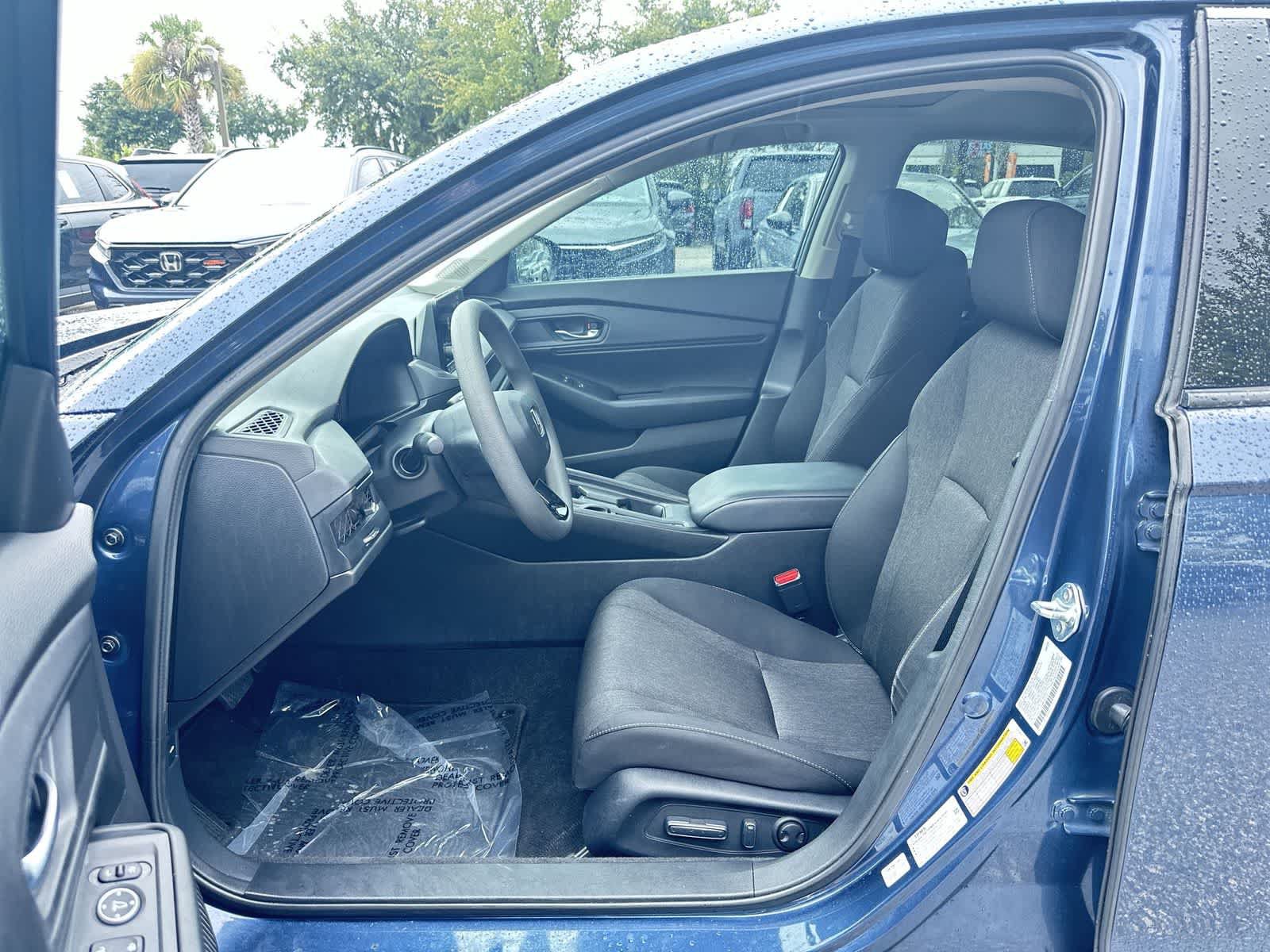 Used 2023 Honda Accord EX image 10