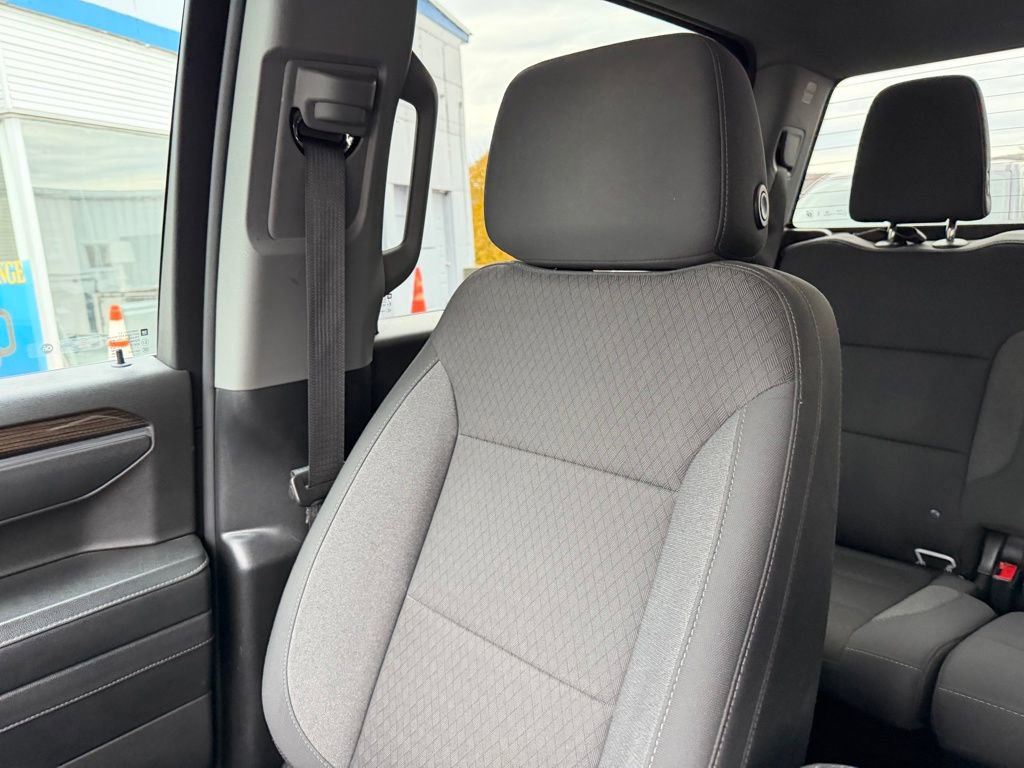 Used 2025 Chevrolet Silverado 1500 LT image 20