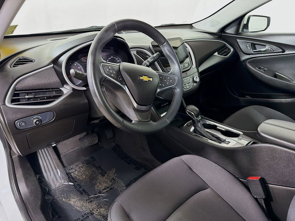 Used 2024 Chevrolet Malibu LT w/ Sport Edition image 10