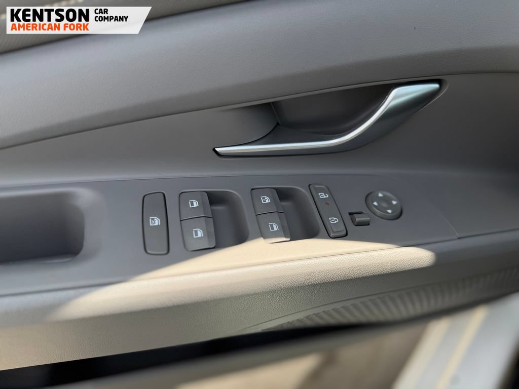 Used 2026 Hyundai Elantra Sport FWD image 18