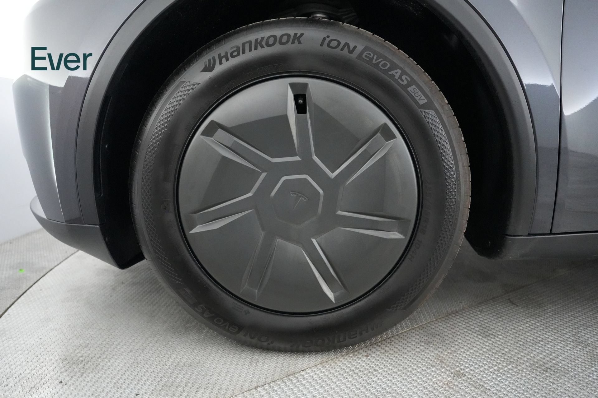 Used 2026 Tesla Model Y 2WD image 19