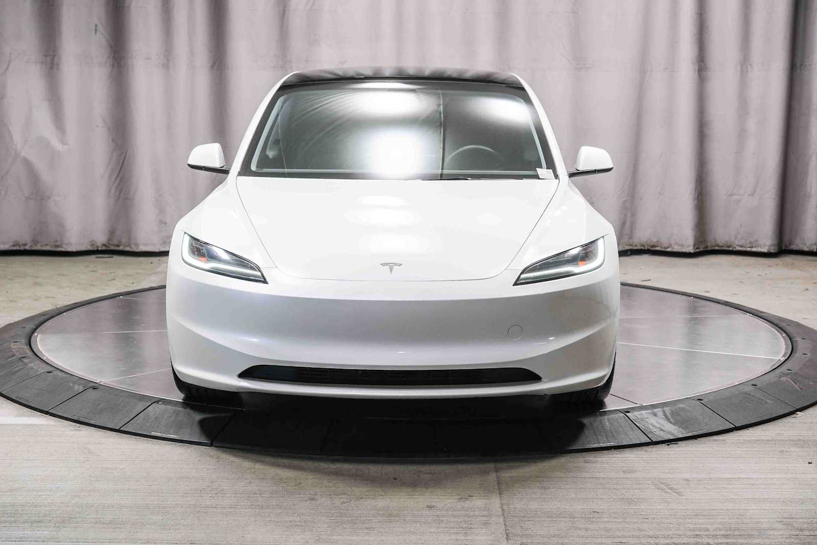 Used 2024 Tesla Model 3 Standard Range RWD image 6