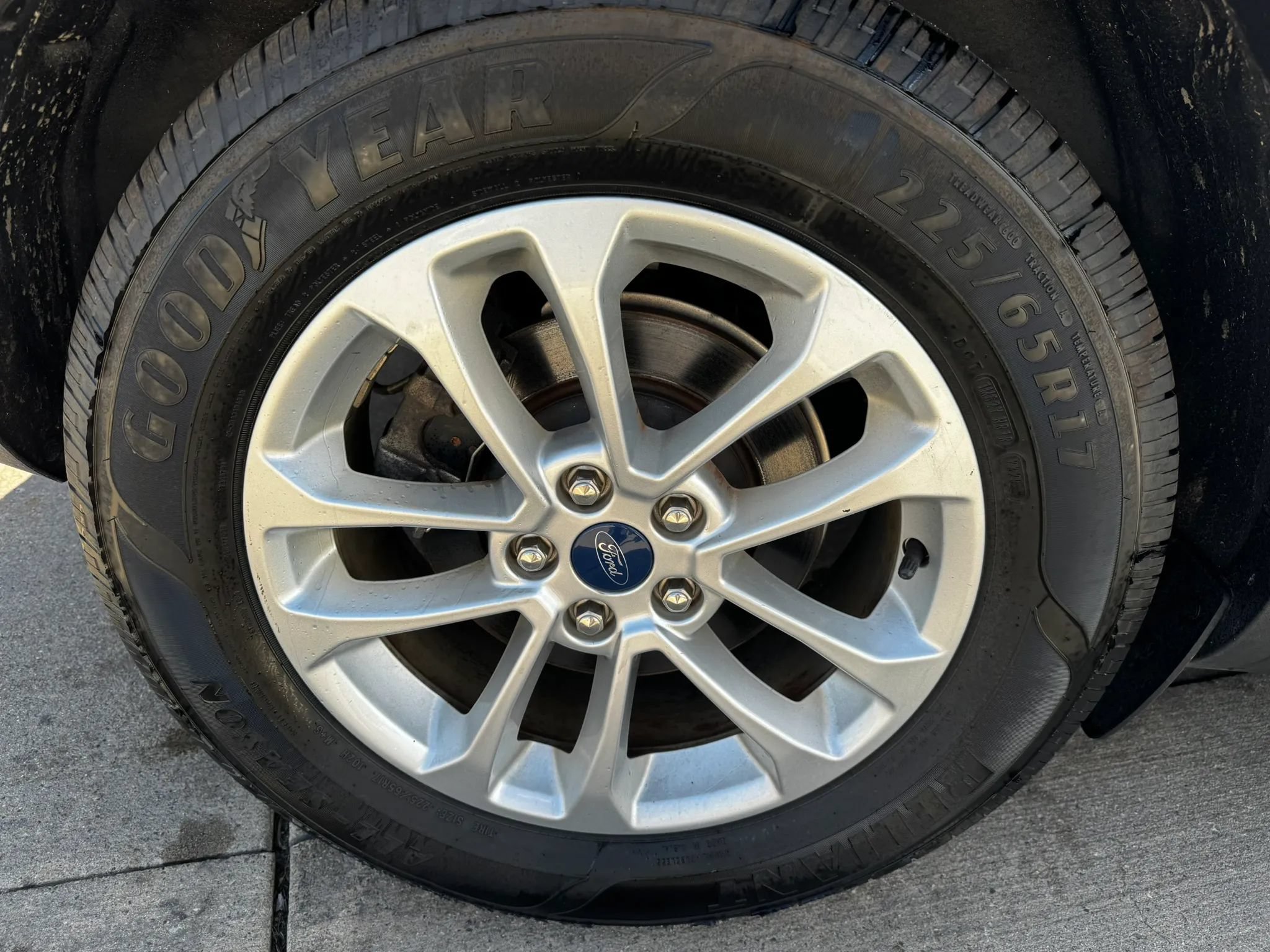 Used 2020 Ford Escape SE FWD image 24