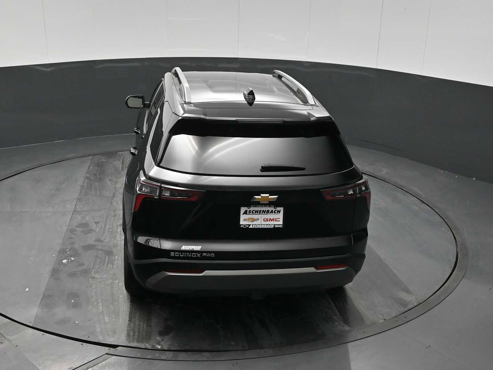 Used 2025 Chevrolet Equinox LT w/ Convenience Package II image 16