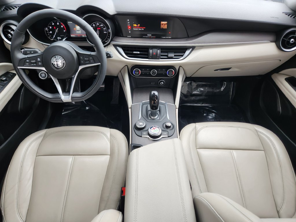 Used 2019 Alfa Romeo Stelvio Ti AWD/4WD image 16