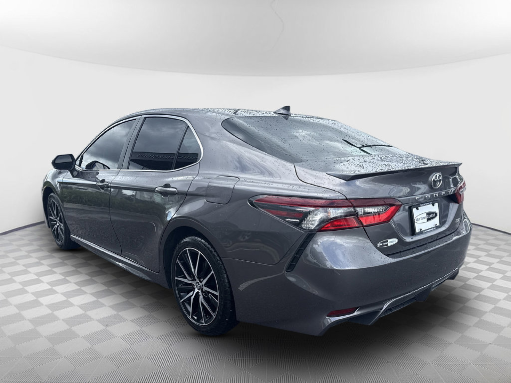 Used 2023 Toyota Camry SE FWD image 6