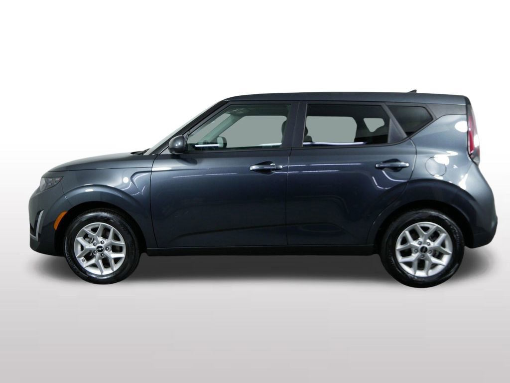 Certified 2025 Kia Soul LX FWD image 6