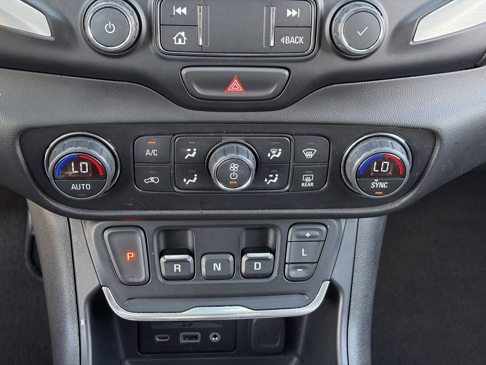 Certified 2021 GMC Terrain SLT w/ Infotainment Package II FWD image 30