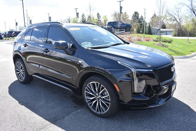 Certified 2024 Cadillac XT4 Sport w/ Technology Package image 10