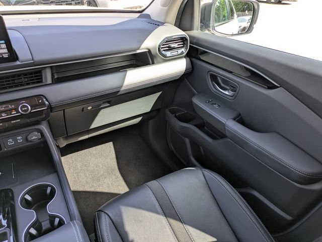 Used 2025 Honda Pilot EX-L image 18