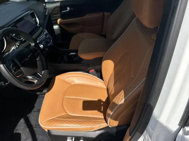 Used 2022 Chrysler Pacifica Pinnacle FWD image 19