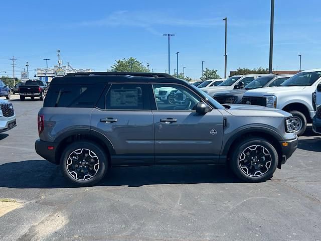 Used 2025 Ford Bronco Sport Outer Banks image 12