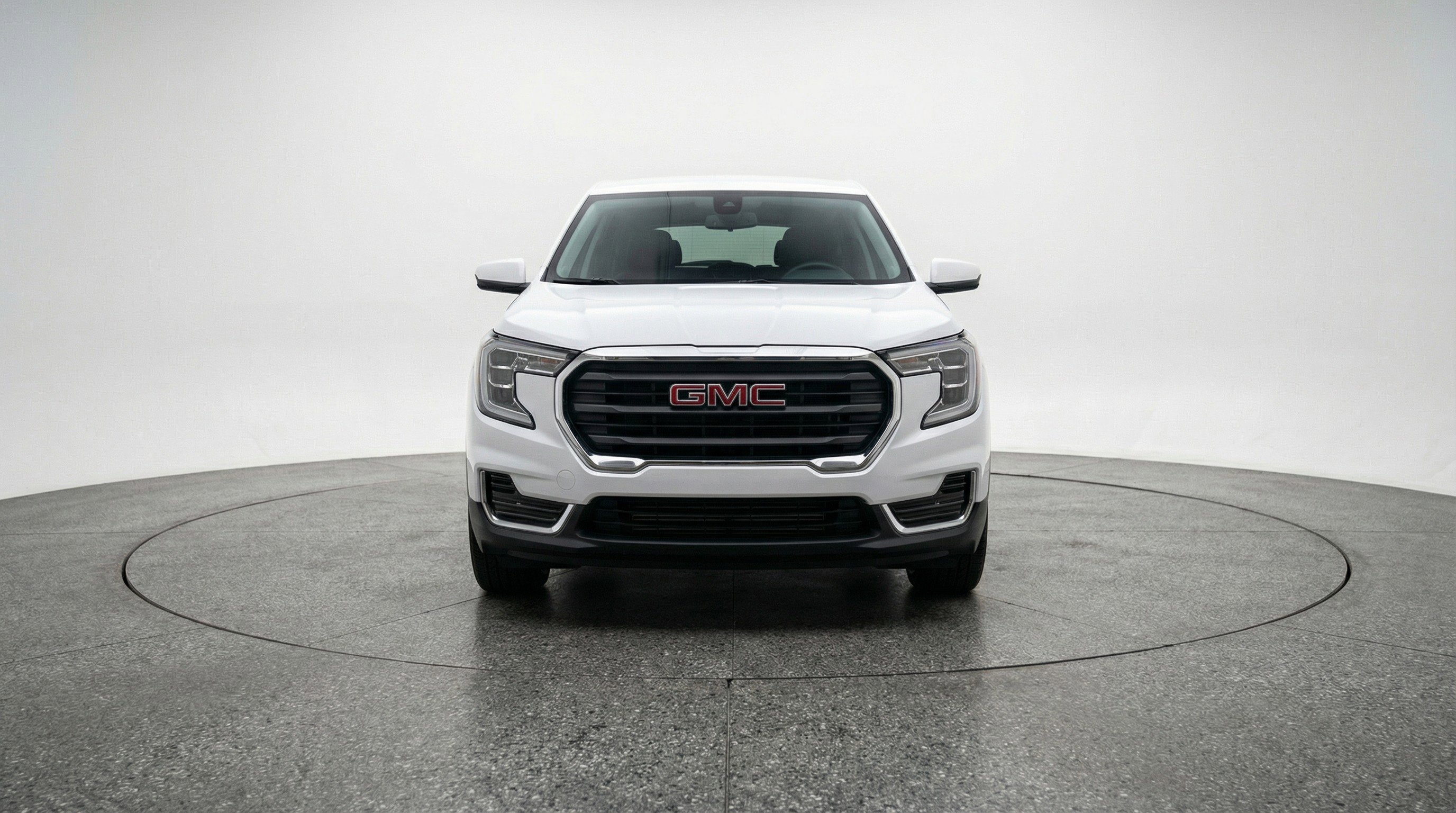 Used 2024 GMC Terrain SLE image 2