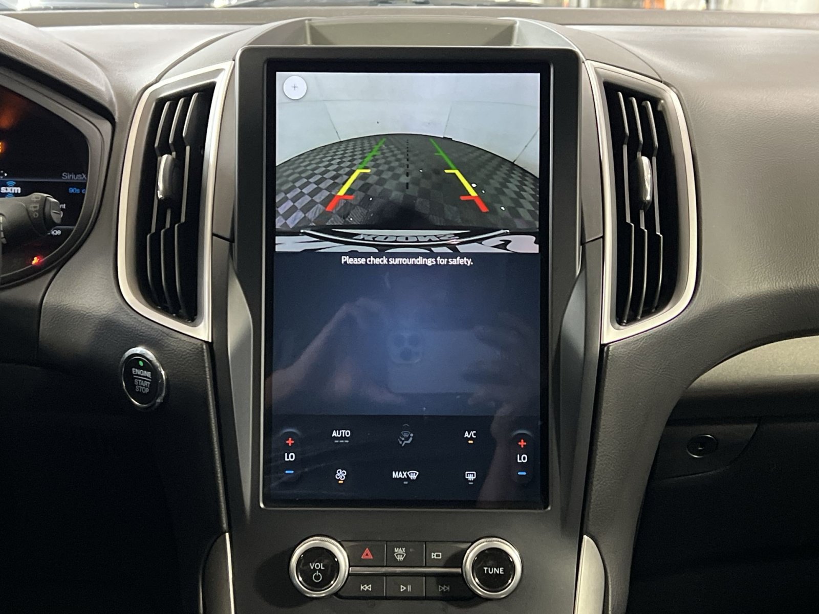 Used 2023 Ford Edge SE AWD/4WD image 19