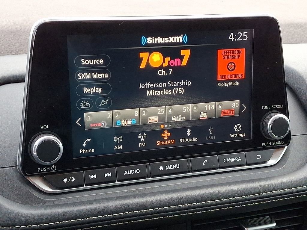 Used 2023 Nissan Rogue SV image 17