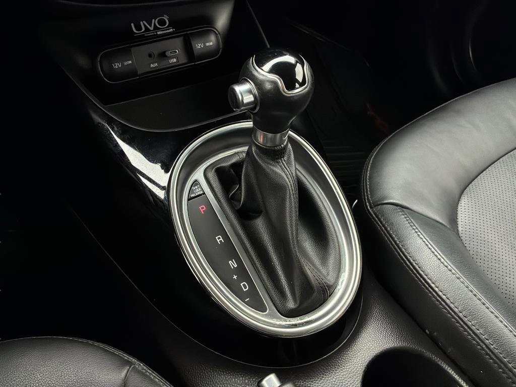 Used 2016 Kia Soul ! FWD image 23