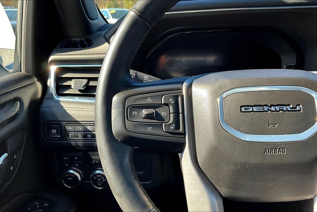 Used 2024 GMC Yukon Denali AWD/4WD image 11