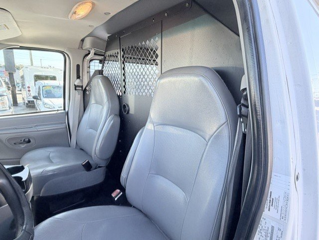 Used 2006 Ford E-250 and Econoline 250 RWD image 18
