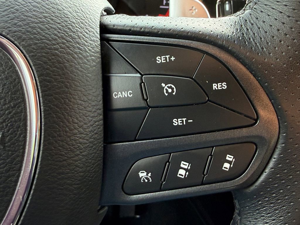 Used 2025 Dodge Durango R/T w/ Blacktop Package AWD/4WD image 19
