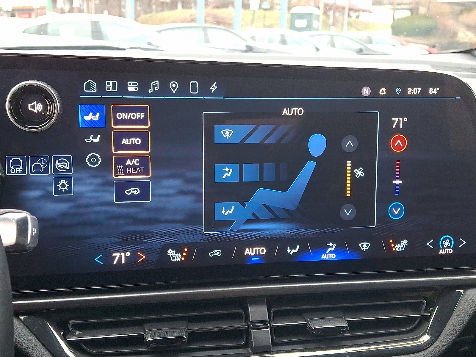 Used 2024 Chevrolet Equinox EV RS image 18