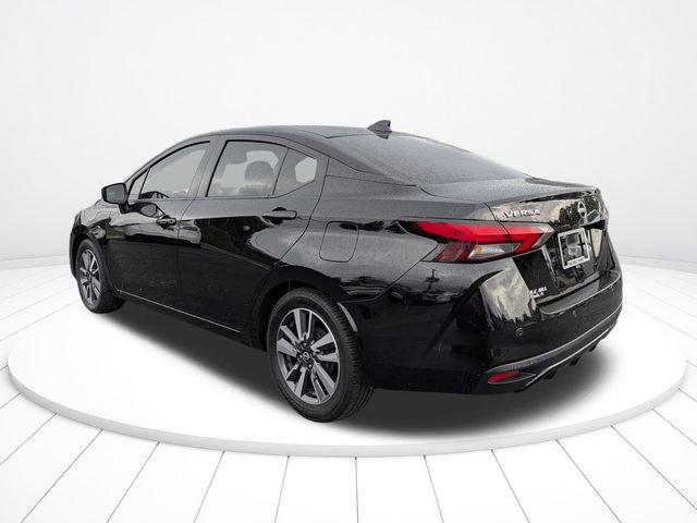 Used 2023 Nissan Versa SV FWD image 5