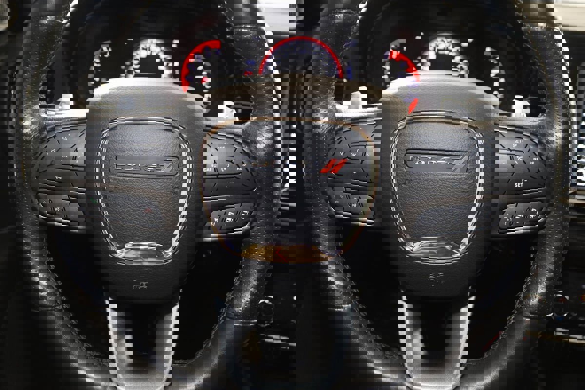 Used 2022 Dodge Durango GT image 36