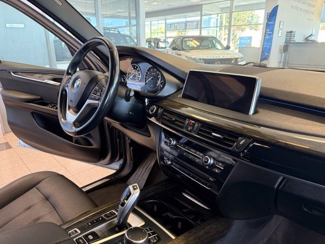 Used 2018 BMW X5 xDrive40e AWD/4WD image 28