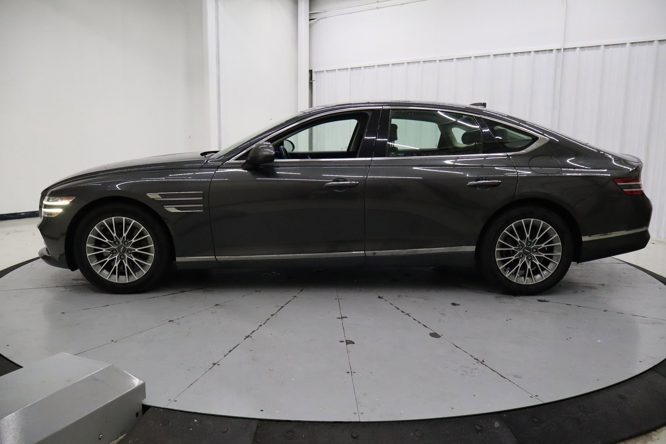 Used 2023 Genesis G80 2.5T image 9