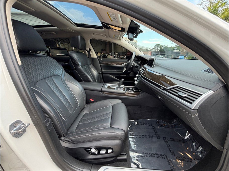 Used 2018 BMW 750i xDrive AWD/4WD image 46