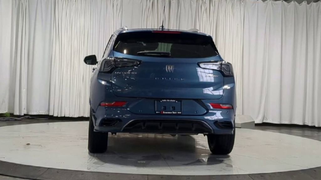 Used 2024 Buick Encore GX Avenir w/ Avenir Convenience Package image 7